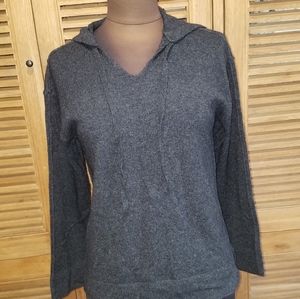 Ona cashmere goody w palm tree motif